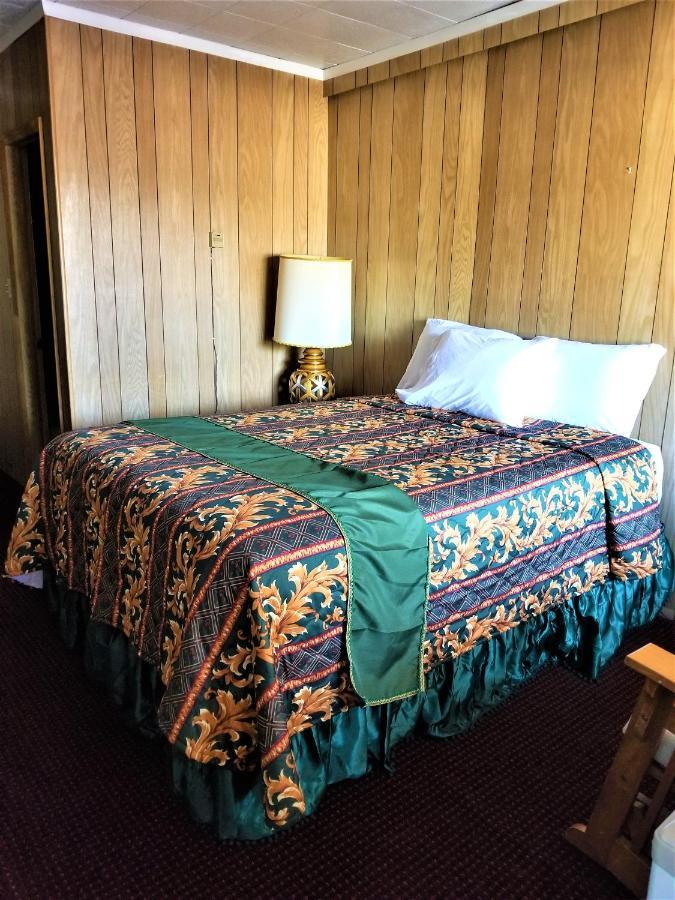 Town House Motor Inn Worland Exterior photo